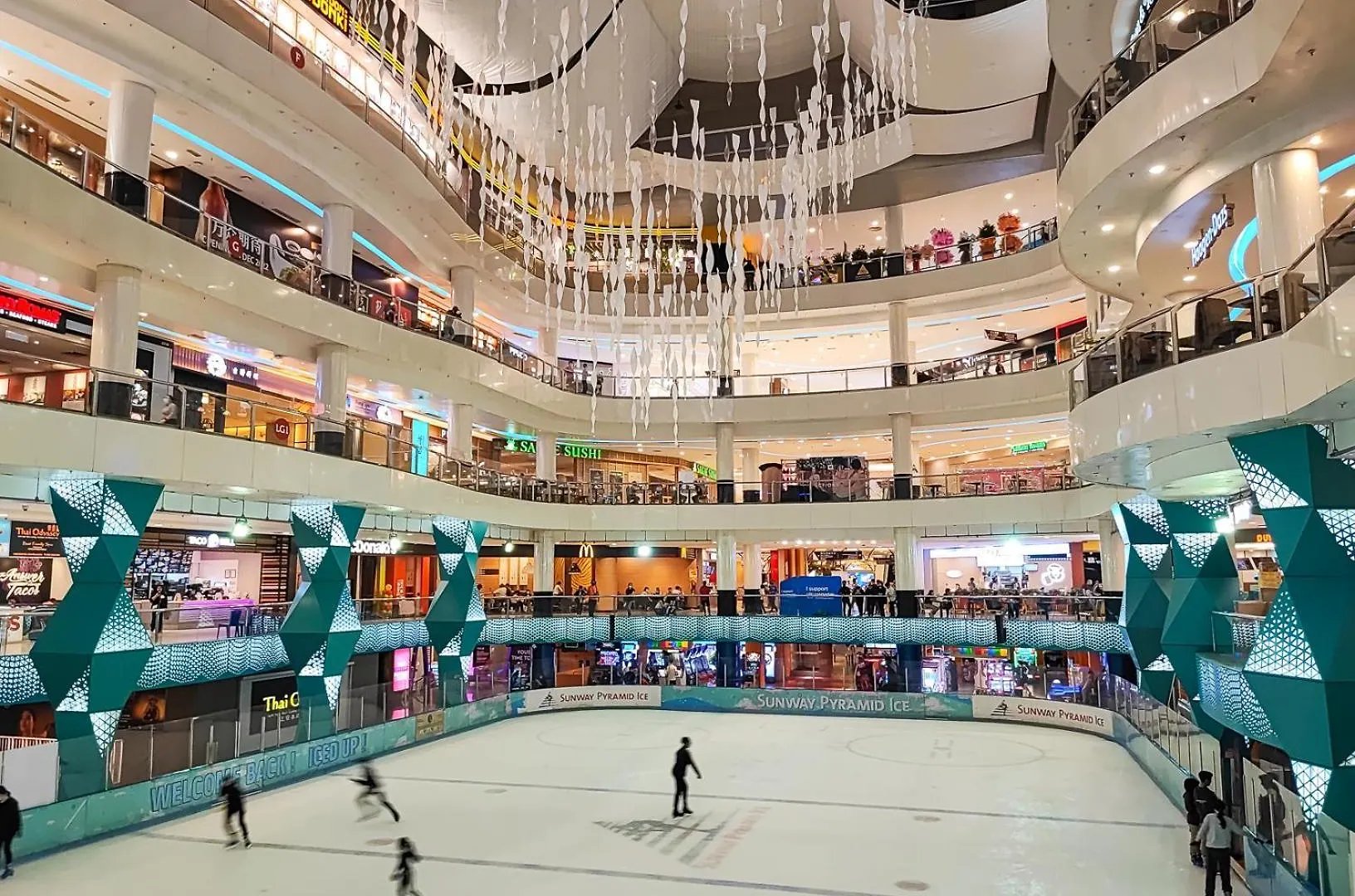 Apartment Sunway Resort Suite #29 1- 6Paxs Sunway Lagoon Pyramid Petaling Jaya Malaysia