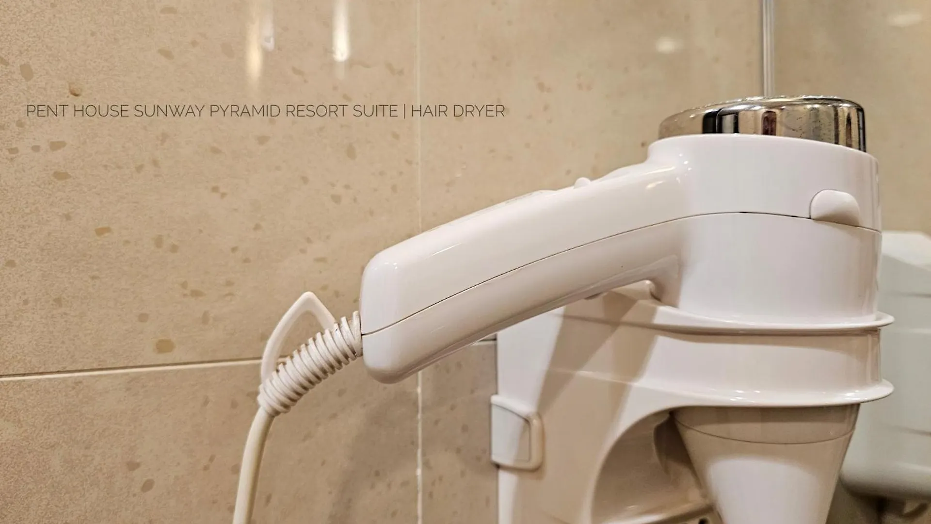 Sunway Resort Suite #29 1- 6Paxs Sunway Lagoon Pyramid Petaling Jaya Apartment
