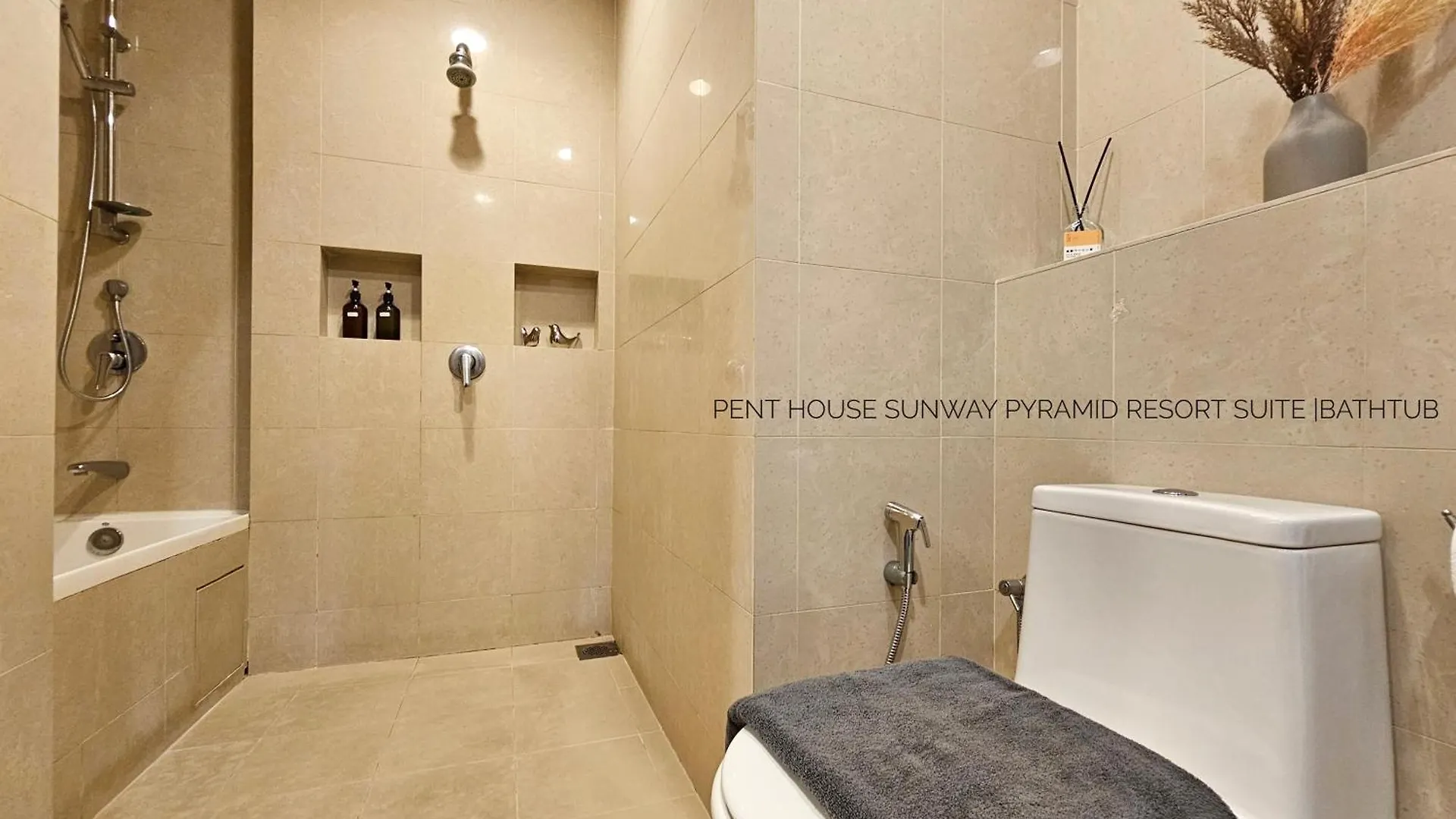 Apartament Sunway Resort Suite #29 1- 6Paxs Sunway Lagoon Pyramid Petaling Jaya